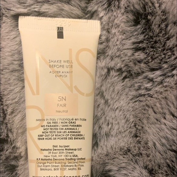 NATASHA DENONA TRANSFORMATTE PORE VANISHING MATTE FOUNDATION IN SHADE FAIR - Picture 3 of 10